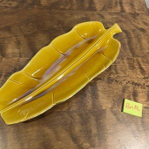 Ceramic Vintage yellow leaf display plate AL